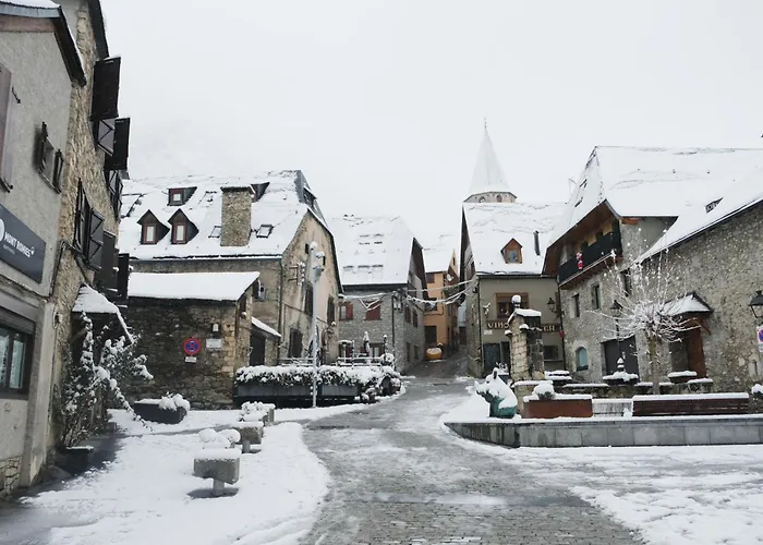 Hostel Baqueira - Refugi Rosta - Alanieve
